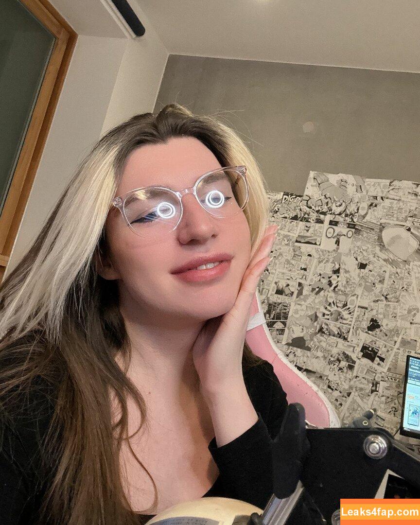 izzywinterz / https: leaked photo photo #0048