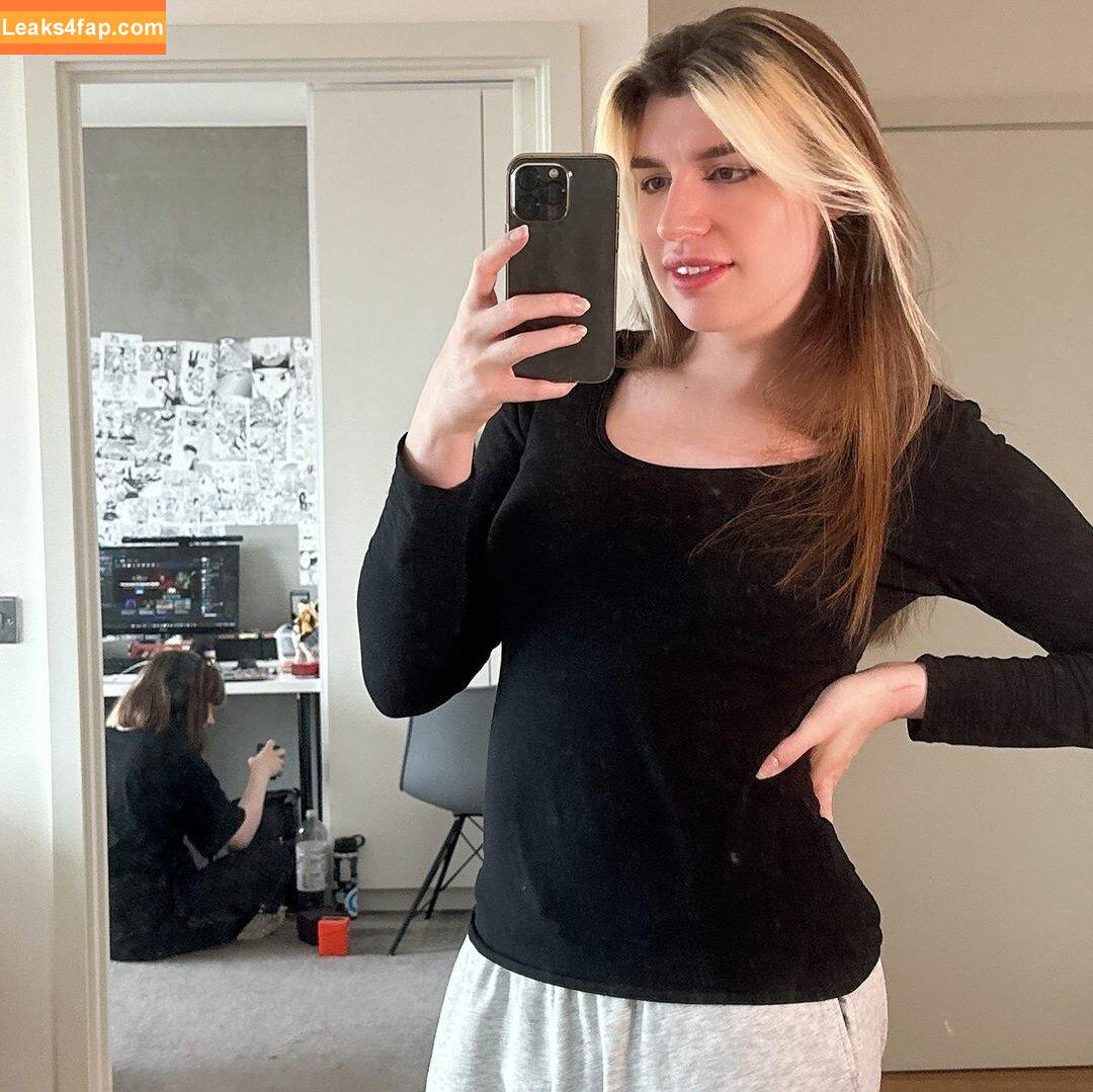 izzywinterz / https: leaked photo photo #0049