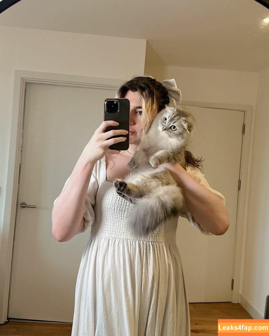 izzywinterz / https: leaked photo photo #0060