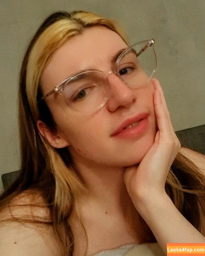 izzywinterz / https: leaked photo photo #0063