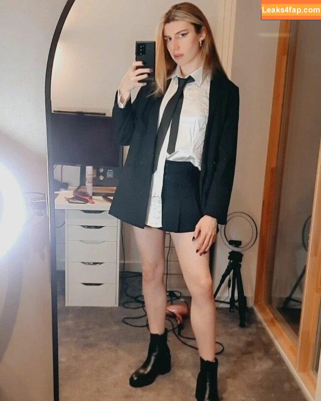 izzywinterz / https: leaked photo photo #0064
