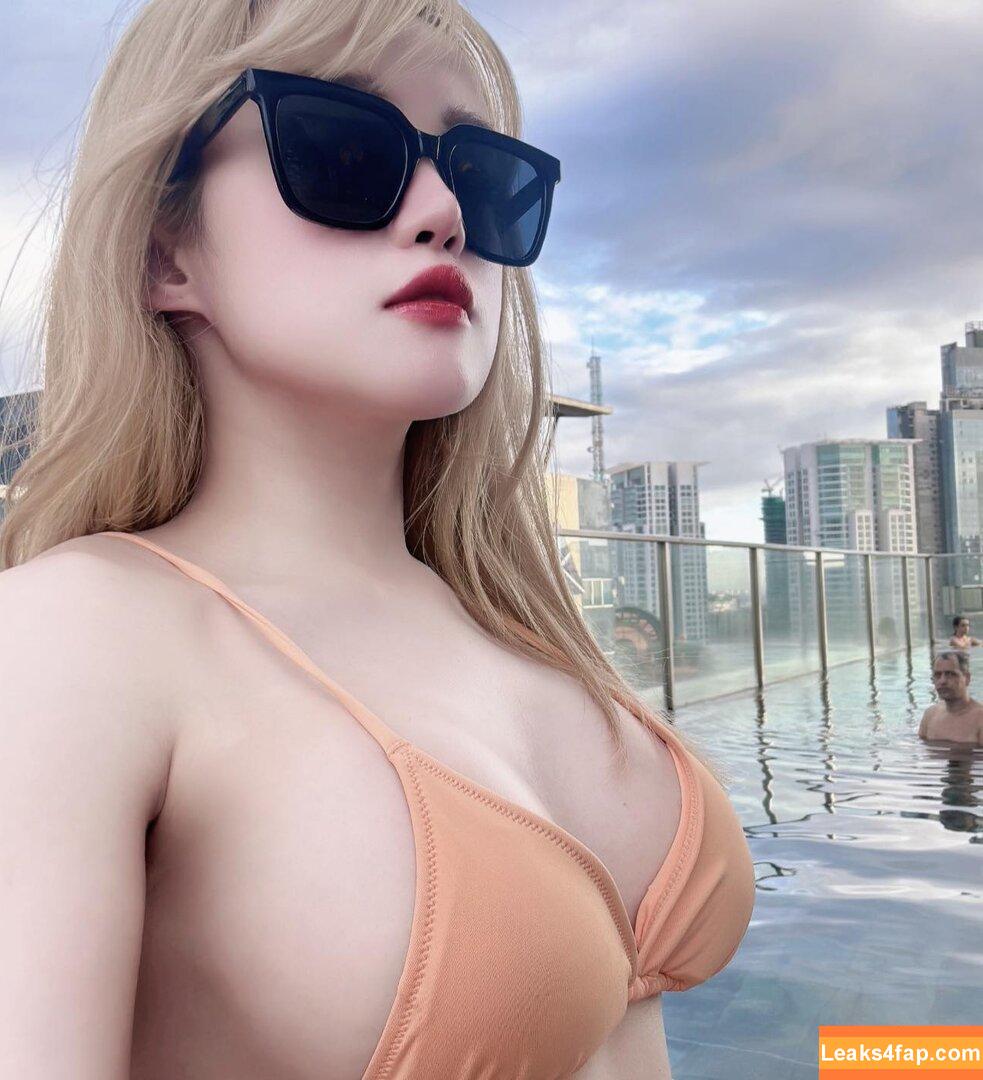 Jeanne Hori /  leaked photo photo #0059