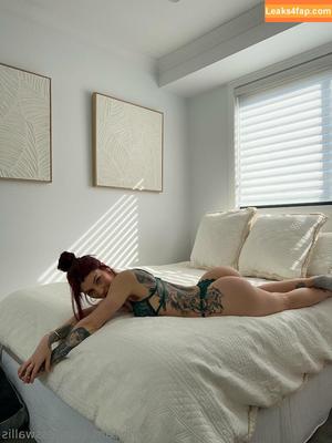 Jess Wallis photo #0047