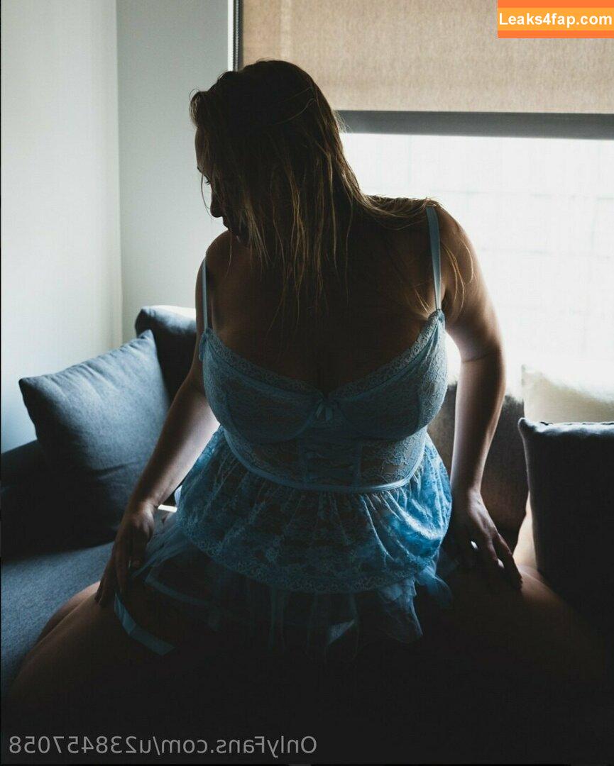Julie Elizabeth Marie / BigBoobieBubblez / julieelizabethmarie / u238457058 leaked photo photo #0053
