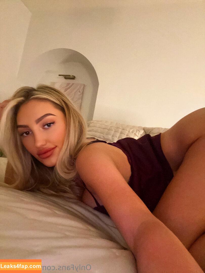 Kateblack / iamkateblackx leaked photo photo #0073