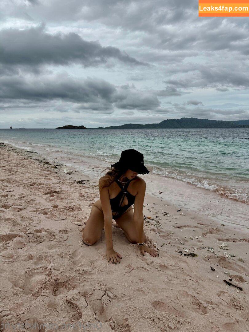 kristy.fit / fit.kristy leaked photo photo #0019