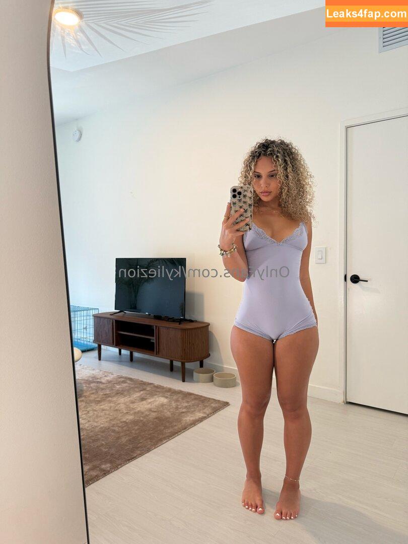 kyliezion /  leaked photo photo #0002
