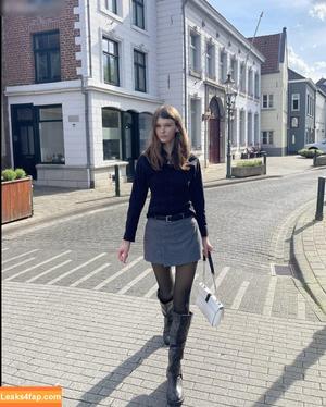 Laura Offermann photo #0012