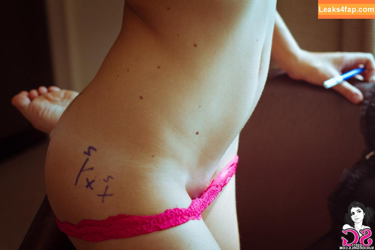 Lauretta / brokendollhatesyou / lauretta_me leaked photo photo #0086