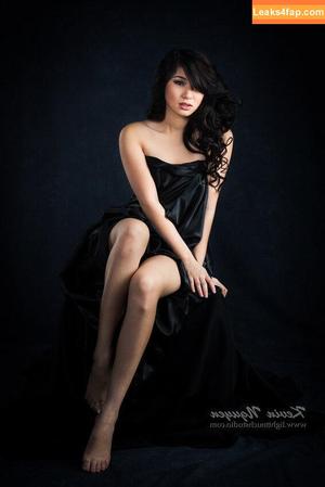 Leena photo #0076