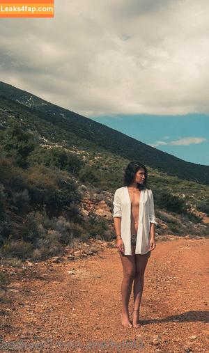 Liavibes photo #0057