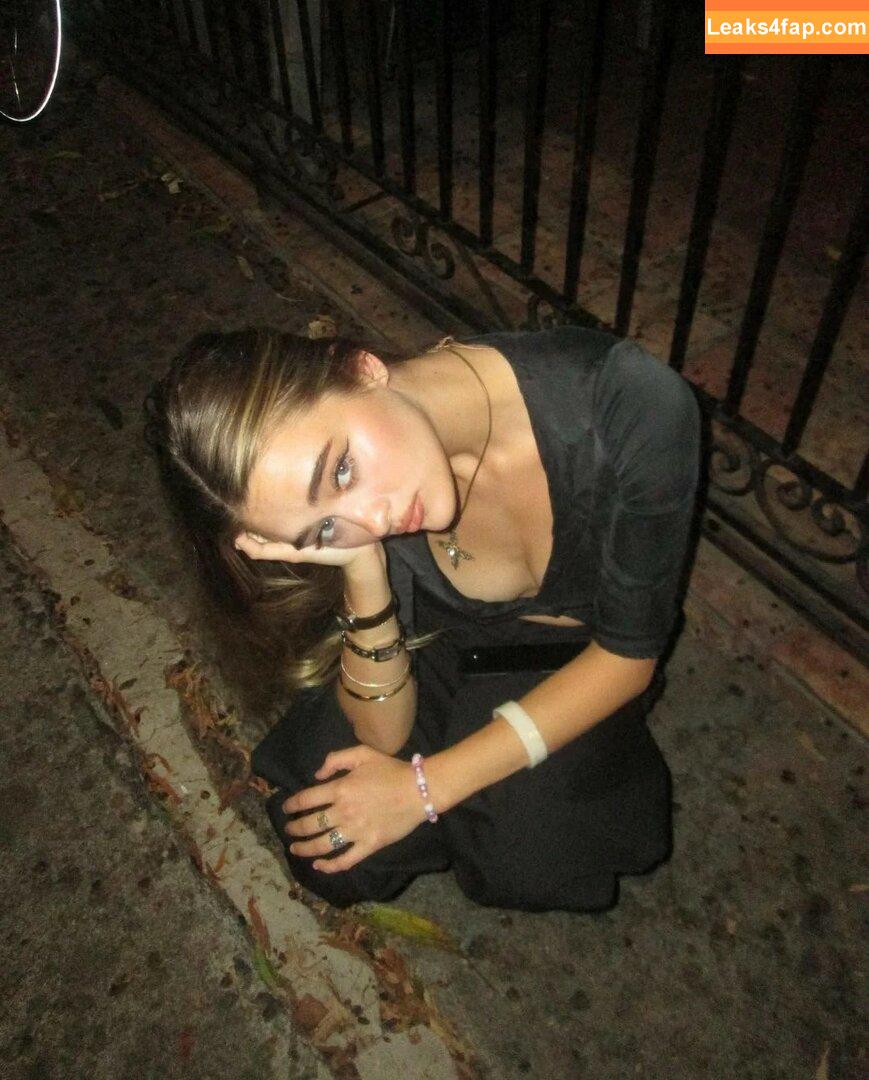 Lizzy_greene_ / LizzyGreeneOF / izzygreen / lizzy_greene leaked photo photo #0057