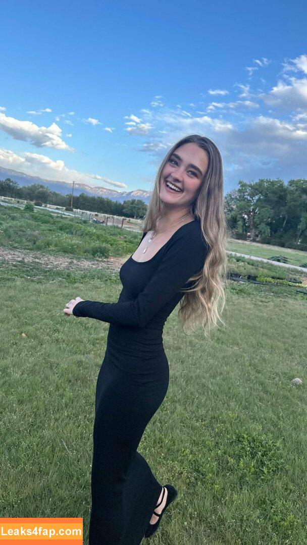 Lizzy_greene_ / LizzyGreeneOF / izzygreen / lizzy_greene leaked photo photo #0069