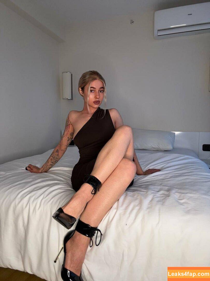 Loyri leaked photo photo #0017
