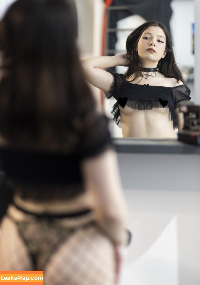 Luceluna / luceluna_ leaked photo photo #0093