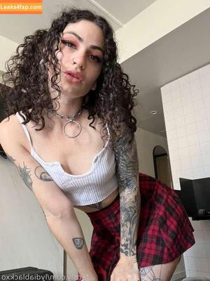 Lydia Black photo #0112