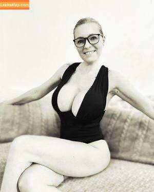 Madamevau photo #0012