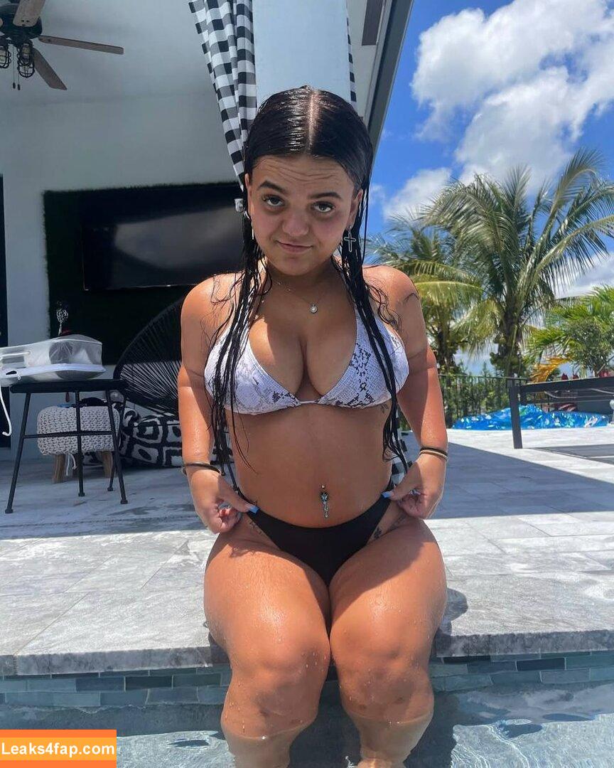 Meg Banks / https: / megbanksxo leaked photo photo #0008