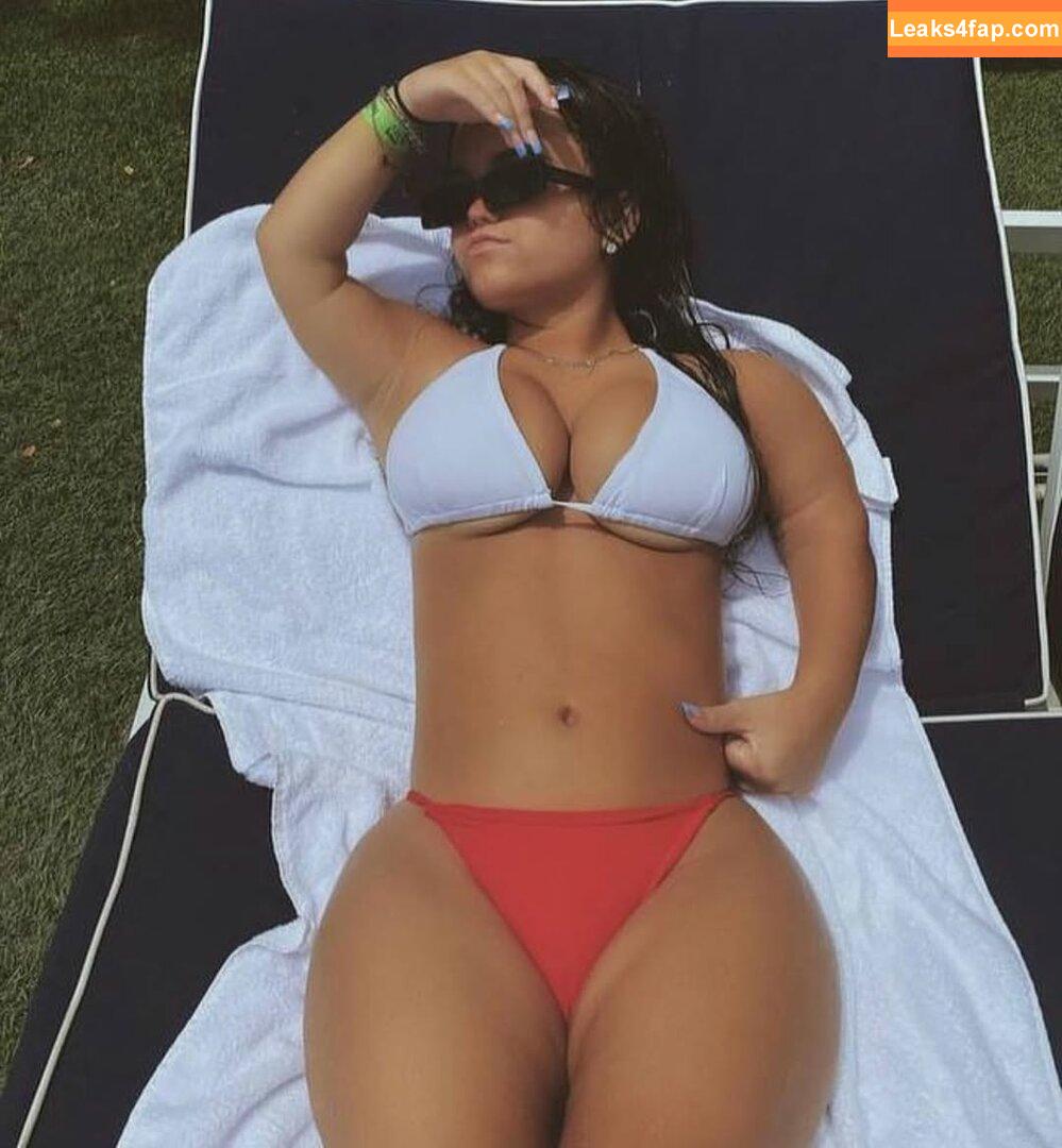 Meg Banks / https: / megbanksxo leaked photo photo #0019