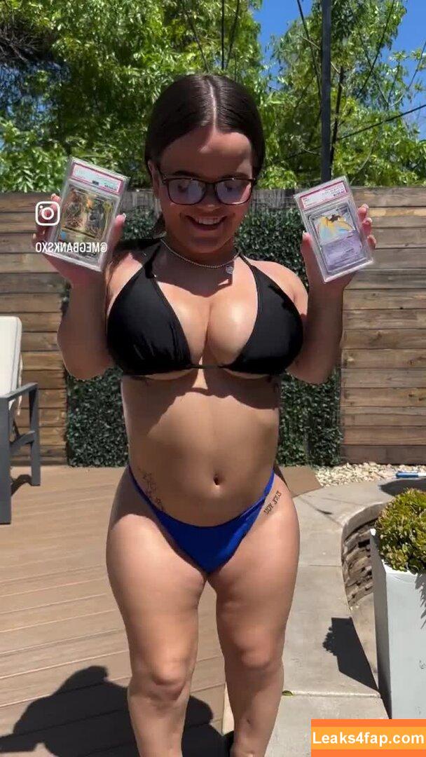 Meg Banks / https: / megbanksxo leaked photo photo #0036