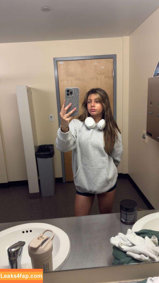 Mikayla Campinos / kira_candy09 / mikaylacampinos leaked photo photo #0748
