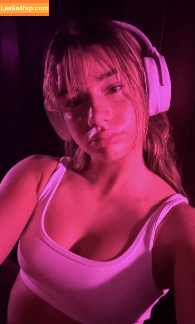 Mikayla Campinos / kira_candy09 / mikaylacampinos leaked photo photo #0882