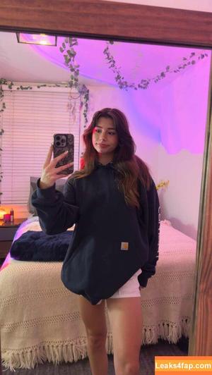 Mikayla Campinos photo #0440