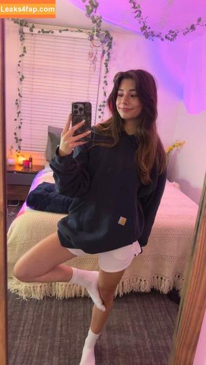 Mikayla Campinos photo #0441