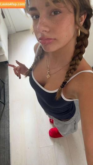 Mikayla Campinos photo #0645