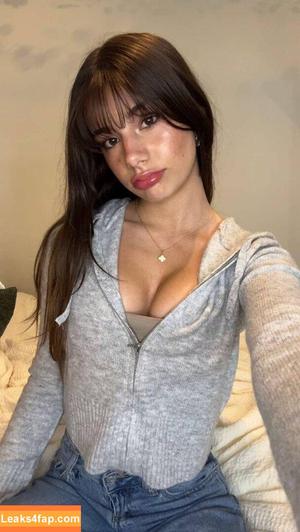 Mikayla Campinos photo #0692