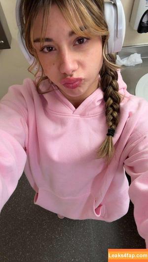 Mikayla Campinos photo #0713