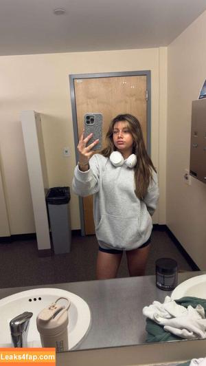 Mikayla Campinos photo #0748