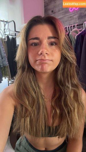 Mikayla Campinos photo #0766