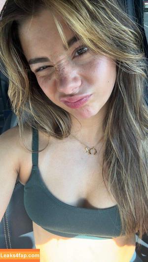 Mikayla Campinos photo #0822