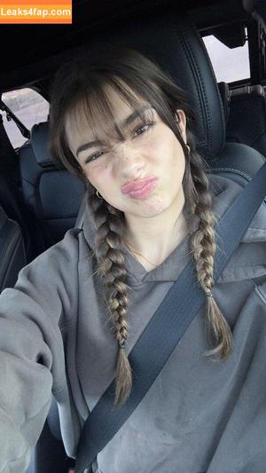 Mikayla Campinos photo #0862