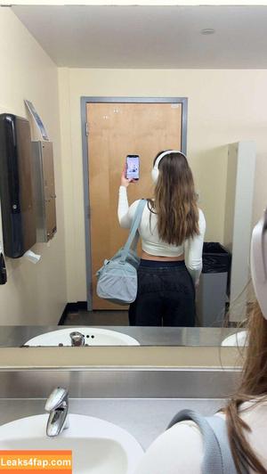 Mikayla Campinos photo #0899