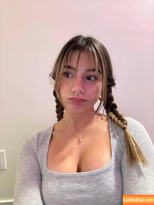 Mikayla Campinos photo #0926