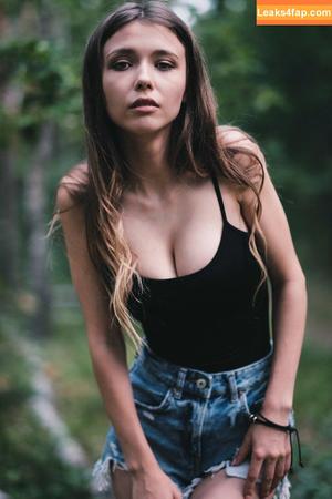 Mila Azul photo #0379