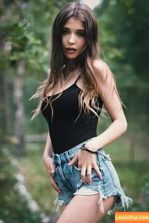 Mila Azul photo #0813