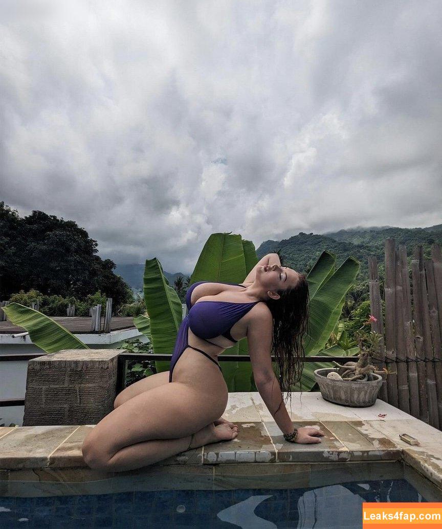 Milada Moore / milada.moore / milada_moore / miladamoore leaked photo photo #0555