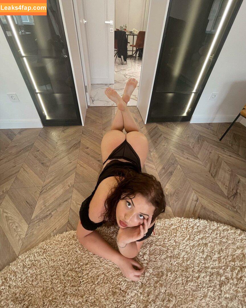 Milada Moore / milada.moore / milada_moore / miladamoore leaked photo photo #0744