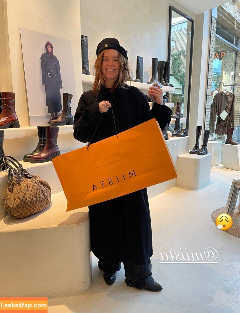 Milly Alcock / https: / millyalcock / millyalcockactres leaked photo photo #0105