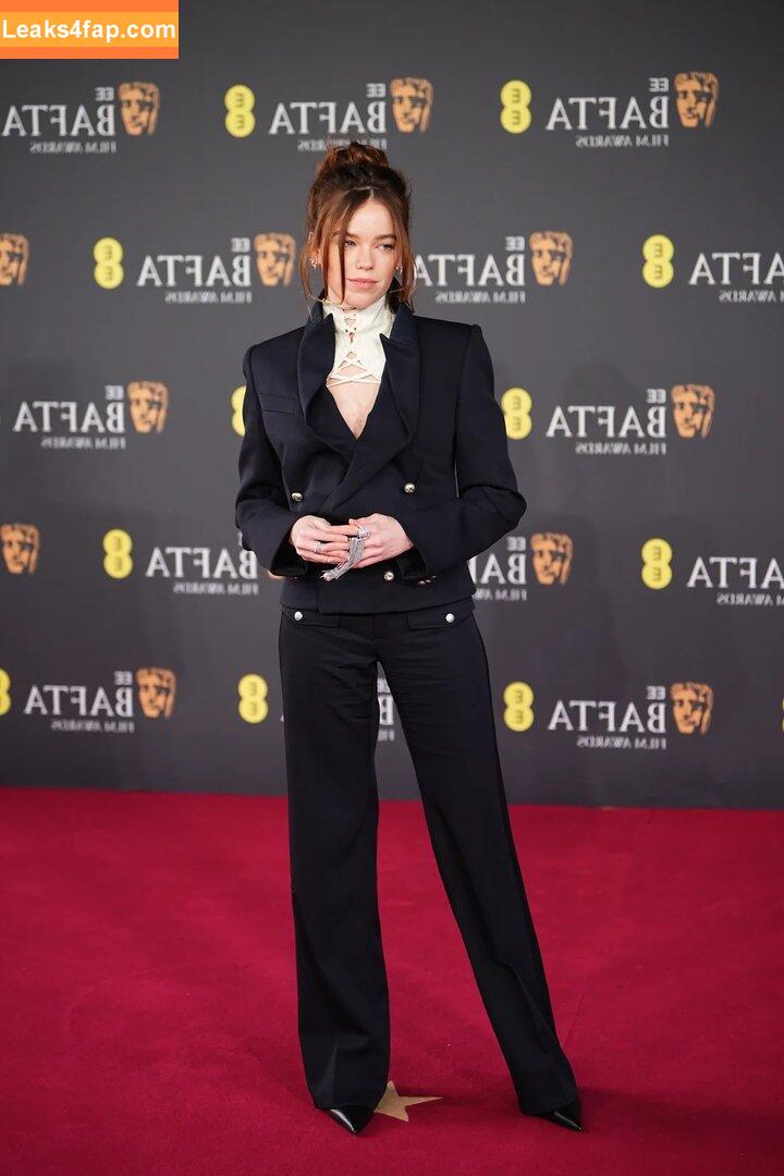 Milly Alcock / https: / millyalcock / millyalcockactres слитое фото фото #0140