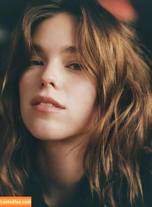 Milly Alcock photo #0155