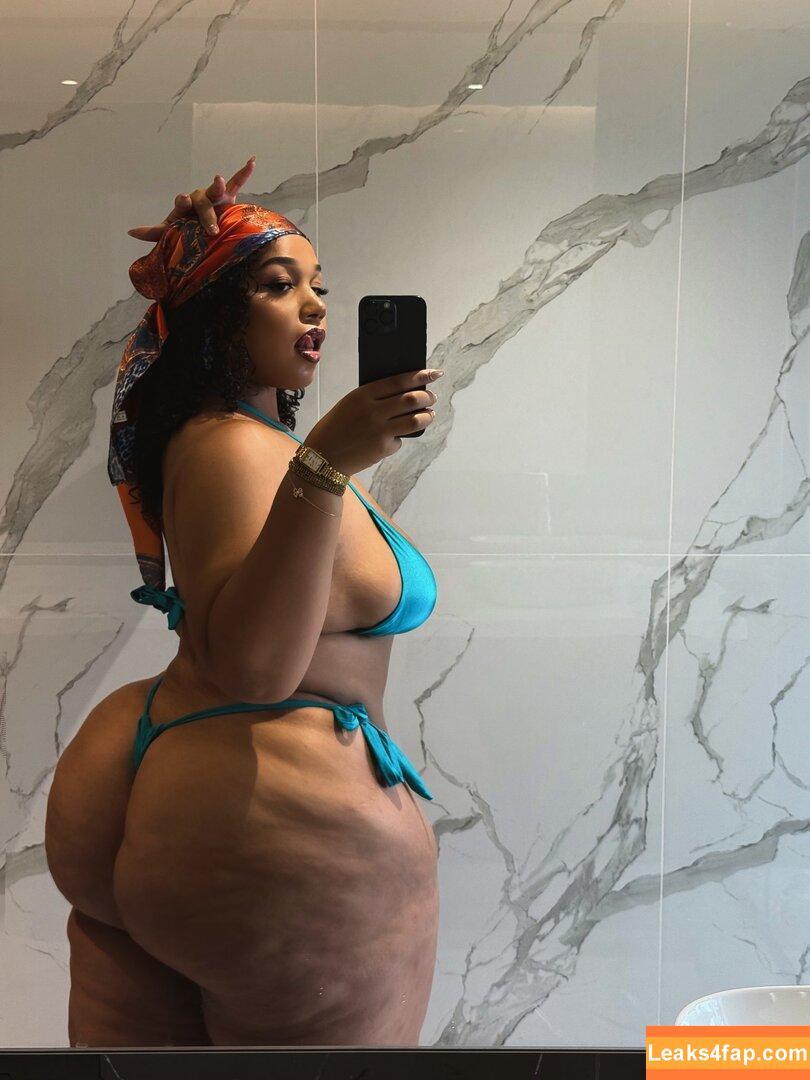 MissAssi / missassi_ / only.assi leaked photo photo #0001