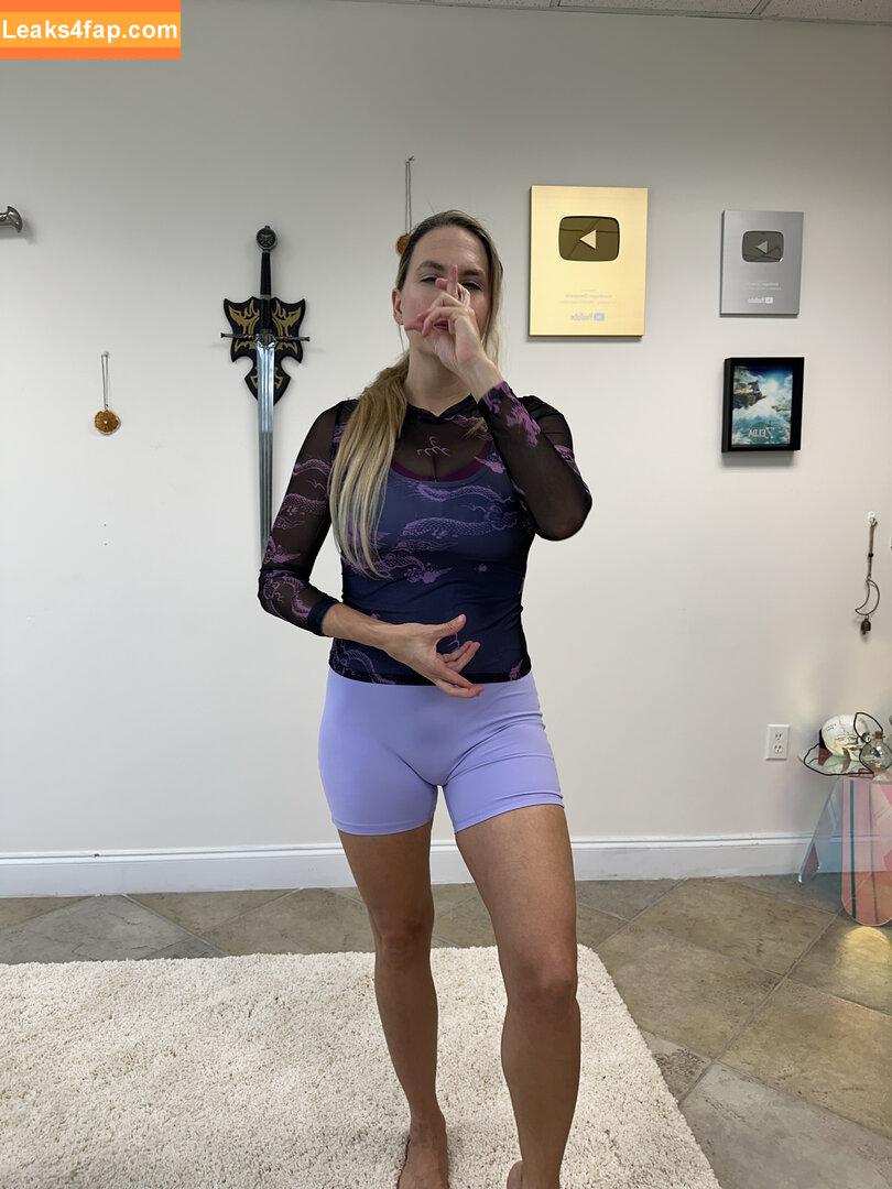 Mondragon Chiropractic / Brenda Mondragon / chiro_dragon leaked photo photo #0056