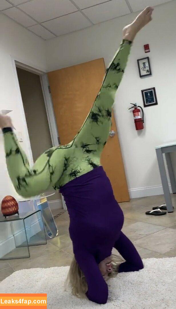 Mondragon Chiropractic / Brenda Mondragon / chiro_dragon leaked photo photo #0068