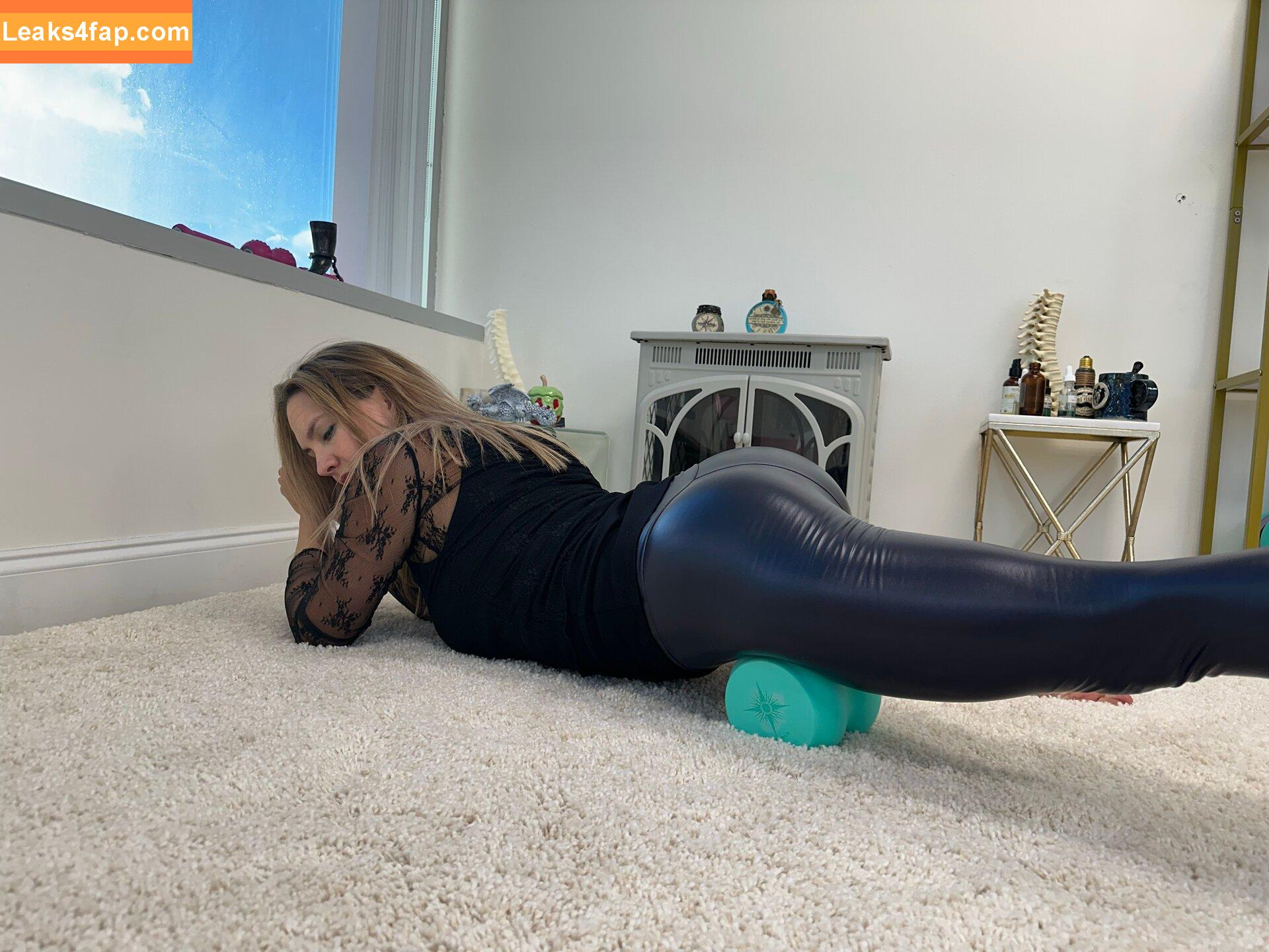 Mondragon Chiropractic / Brenda Mondragon / chiro_dragon leaked photo photo #0087