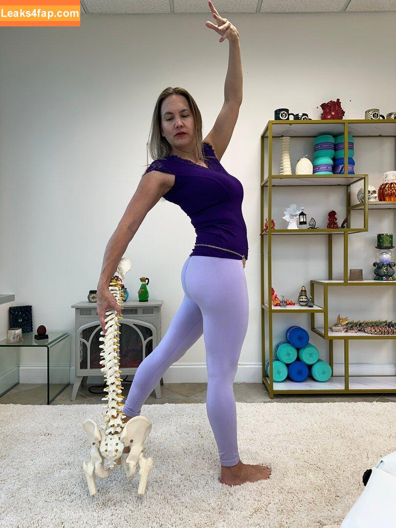 Mondragon Chiropractic / Brenda Mondragon / chiro_dragon leaked photo photo #0092