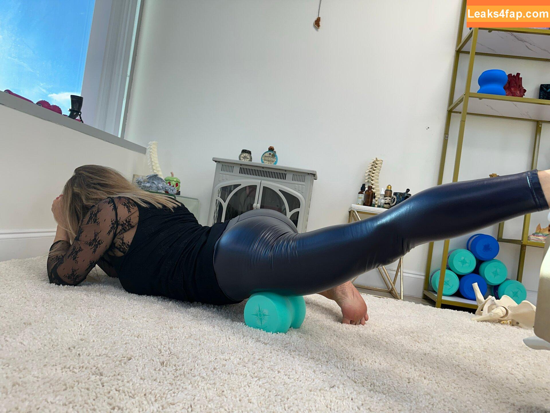 Mondragon Chiropractic / Brenda Mondragon / chiro_dragon leaked photo photo #0097